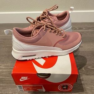 Nike Air Max Thea